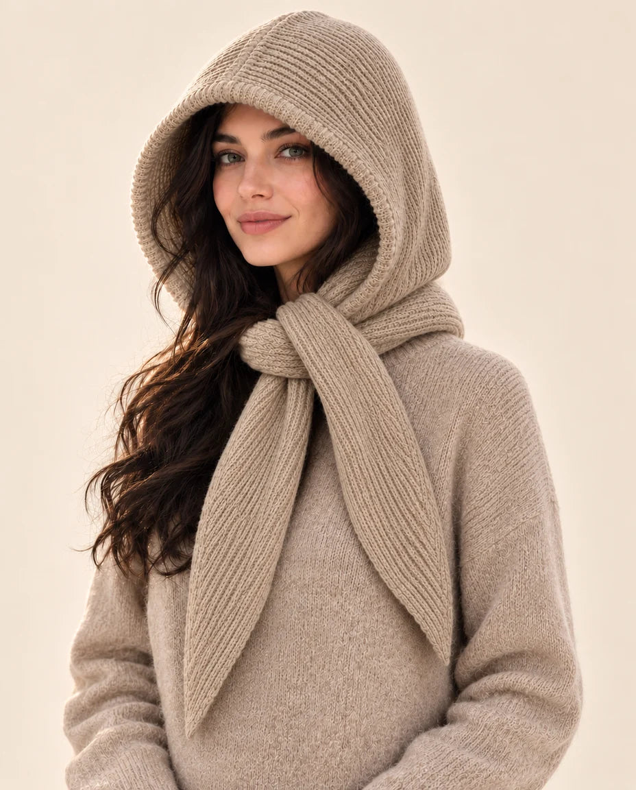 Winterknoten – Strickkapuze mit Bindeschal – Farbe Taupe