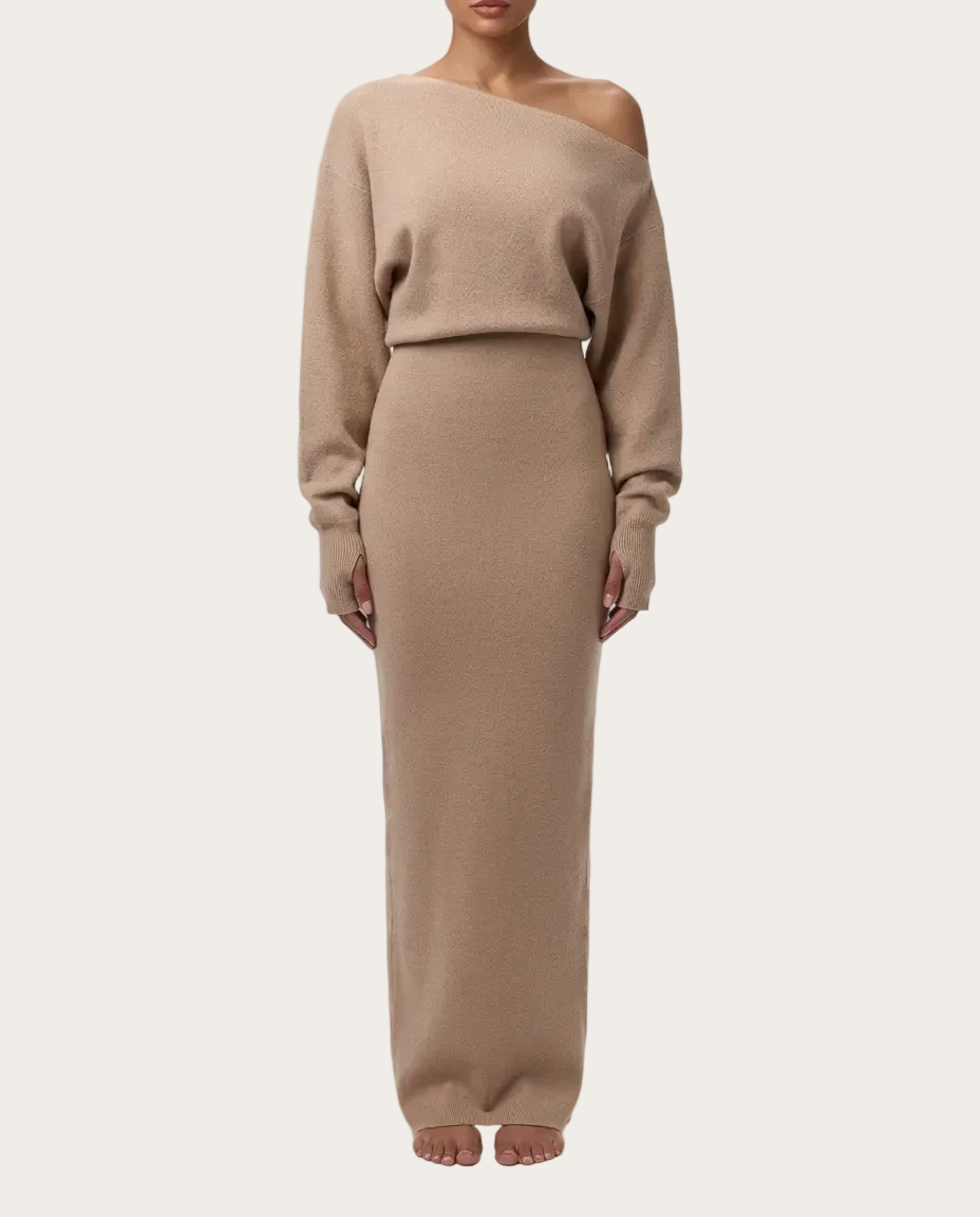 Schulterfreies Maxikleid aus Strick – Farbe Apricot