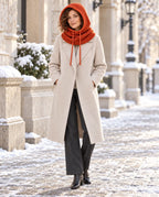 Morgenfrost – Strickkapuze mit Schlauchkragen – Outfit mit Model