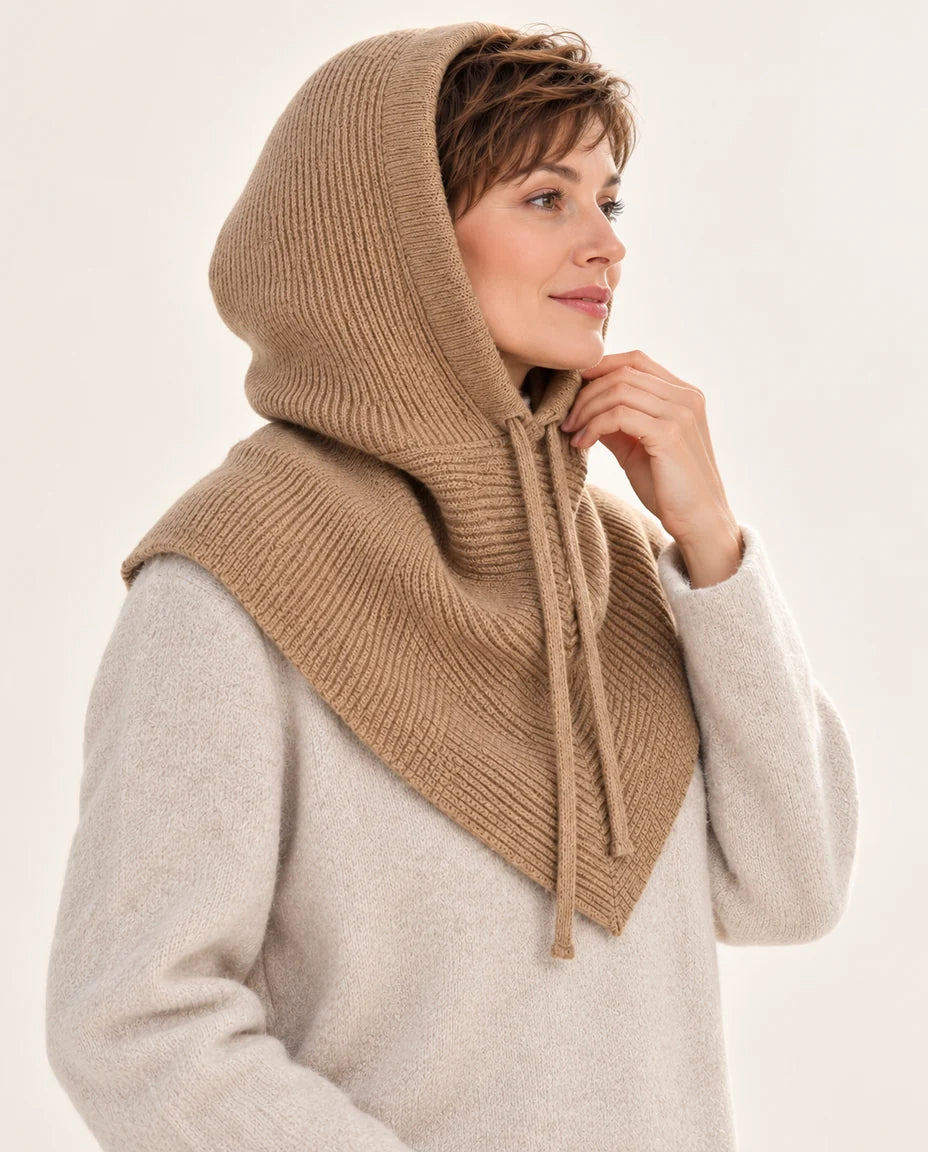 Schulterwärme – Strickkapuze mit breitem Kragen – Seitenansicht
