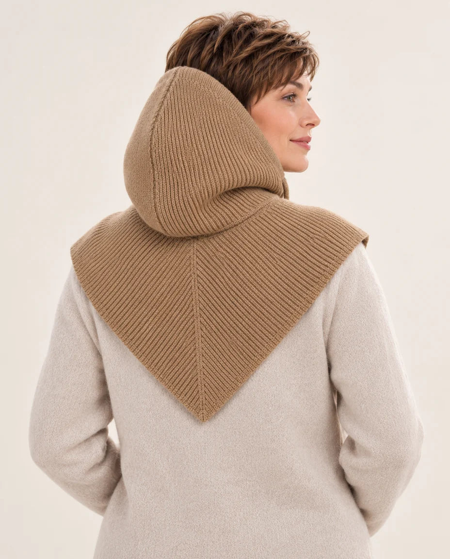 Schulterwärme – Strickkapuze mit breitem Kragen – Rückansicht