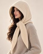 Winterknoten – Strickkapuze mit Bindeschal – Seitenansicht