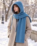 Winterweite – Langer Kapuzenschal mit Kordelzug – Winterlook mit Model
