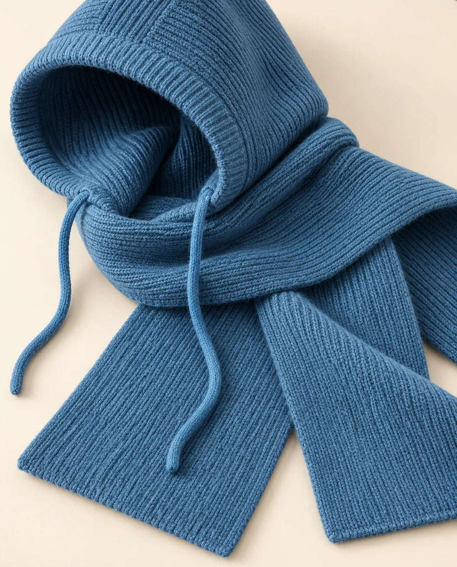 Winterweite – Langer Kapuzenschal mit Kordelzug – Detail der Strickstruktur